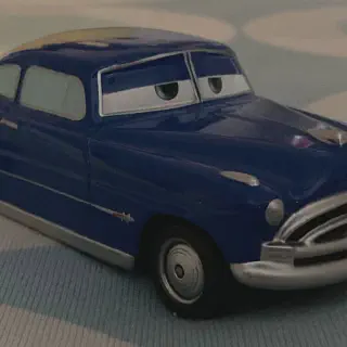 /img/48454-doc-hudson-diecast-display.webp