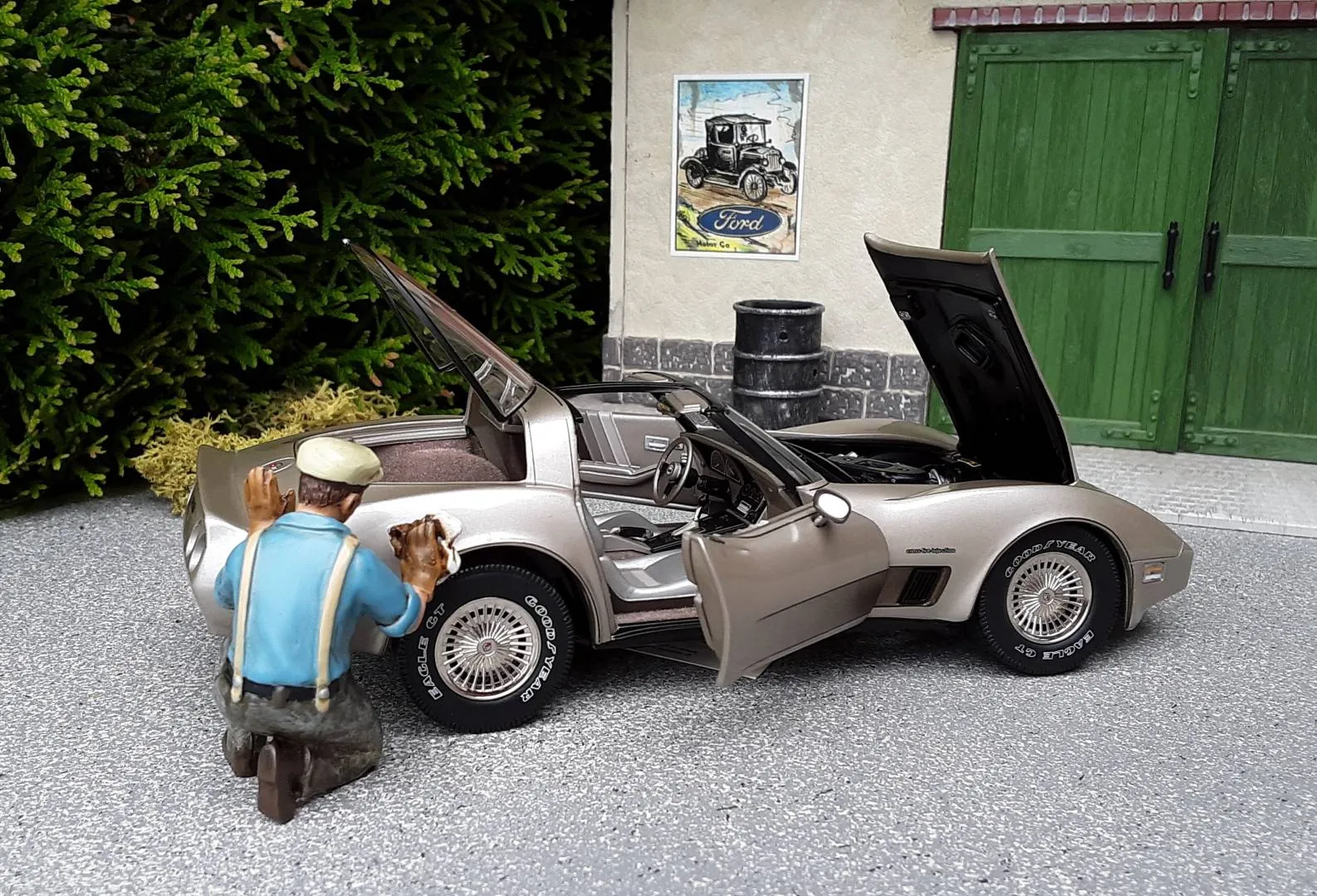 48457 corvette c2 diecast detail