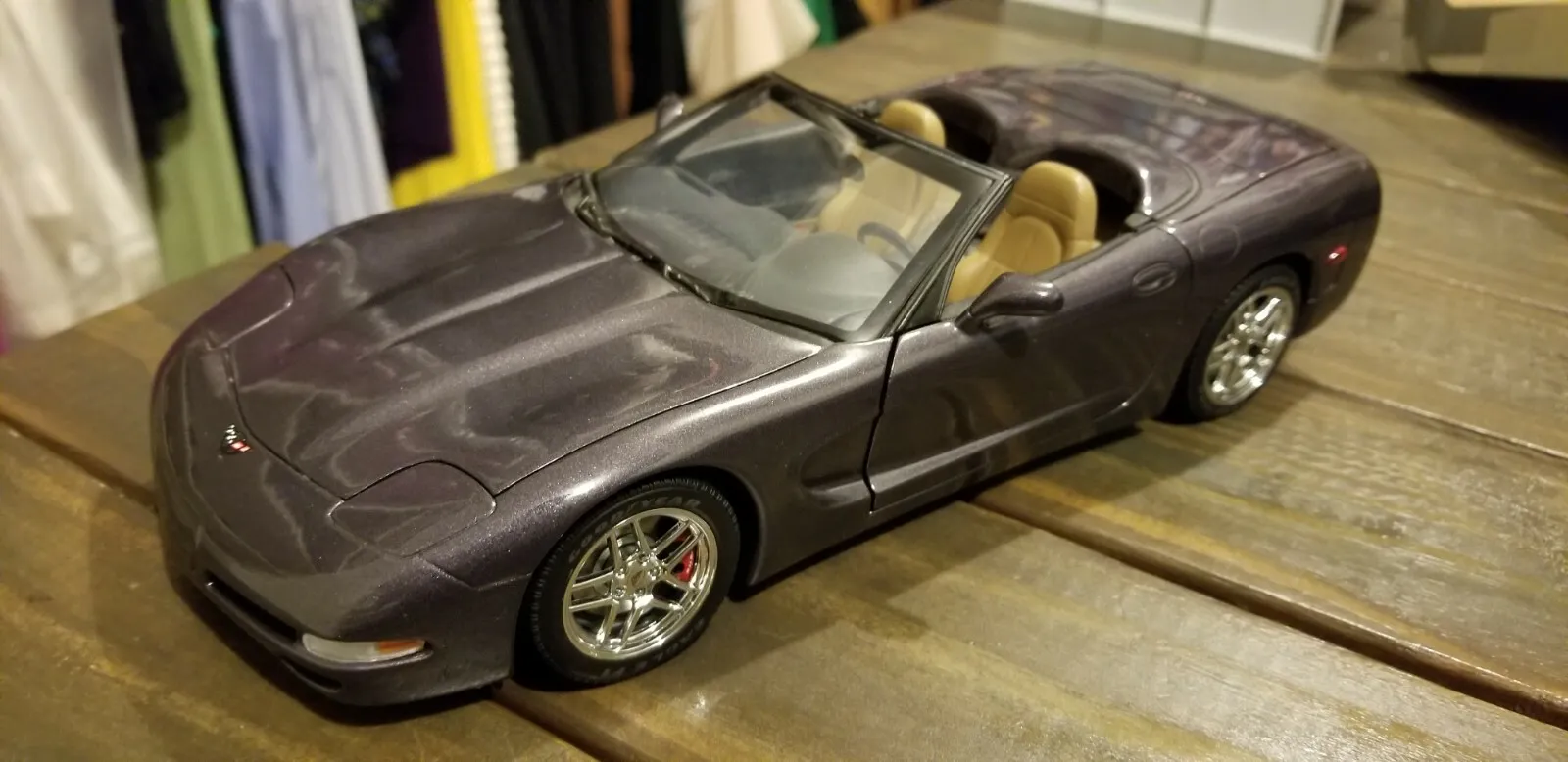 48457 corvette c2 diecast display