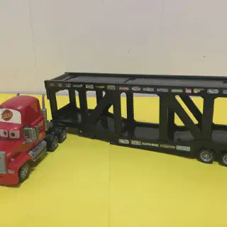 /img/48460-disney-mack-transporter-rare-cars.webp