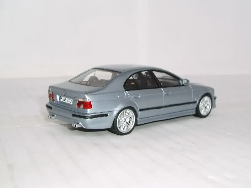 48464 bmw e39 diecast model 1