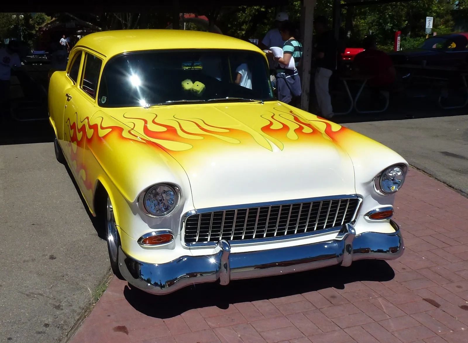 48471 mellow yellow diecast car 6