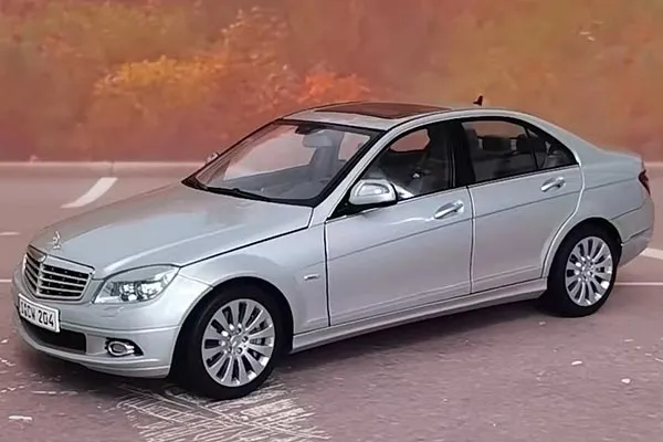 48501 diecast w204 opening