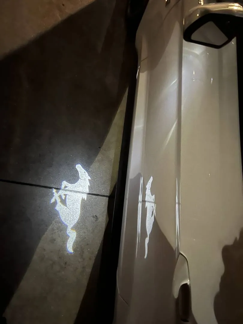 48503 1 18 scale diecast car size