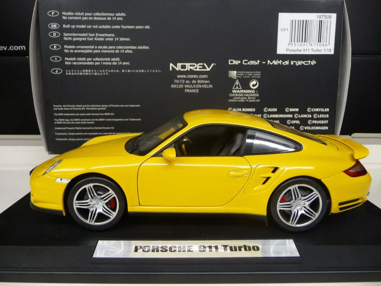 48511 997 turbo diecast model closeup