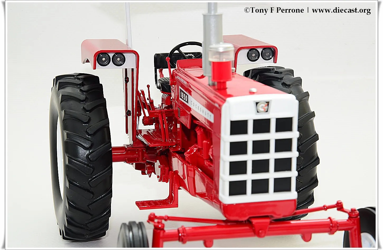 48527 case ih diecast tractor