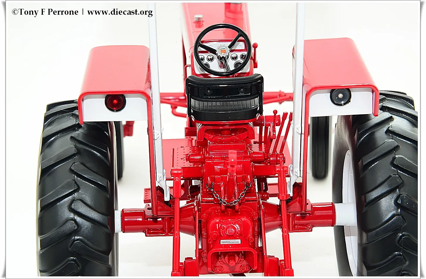 48527 international harvester diecast