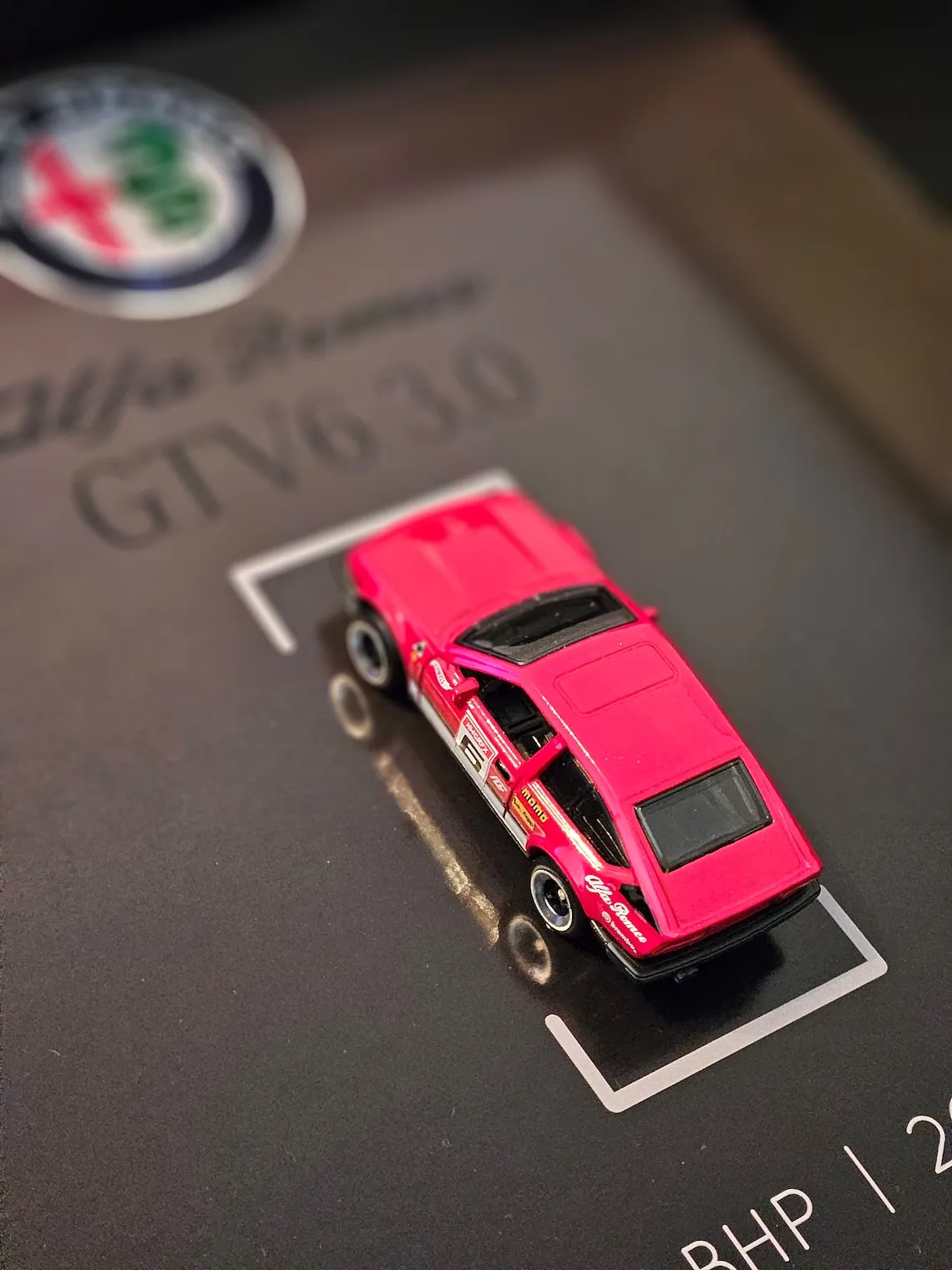 48533 measuring diecast car