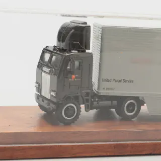 /img/48543-ups-diecast-trucks-collection.webp