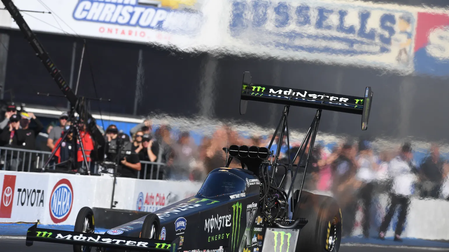 48585 brittany force diecast racing image2