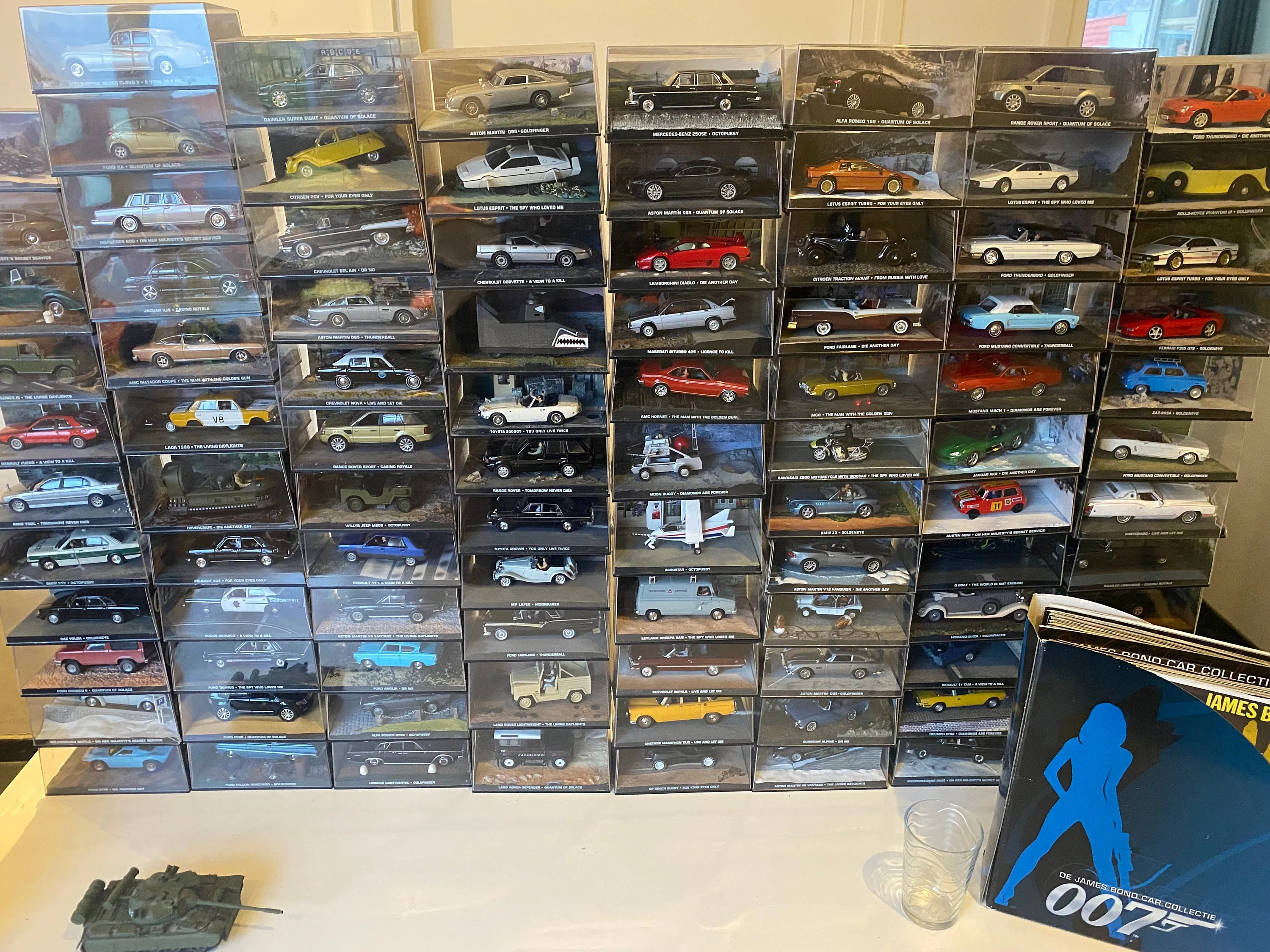 48596 toyota 2000gt diecast