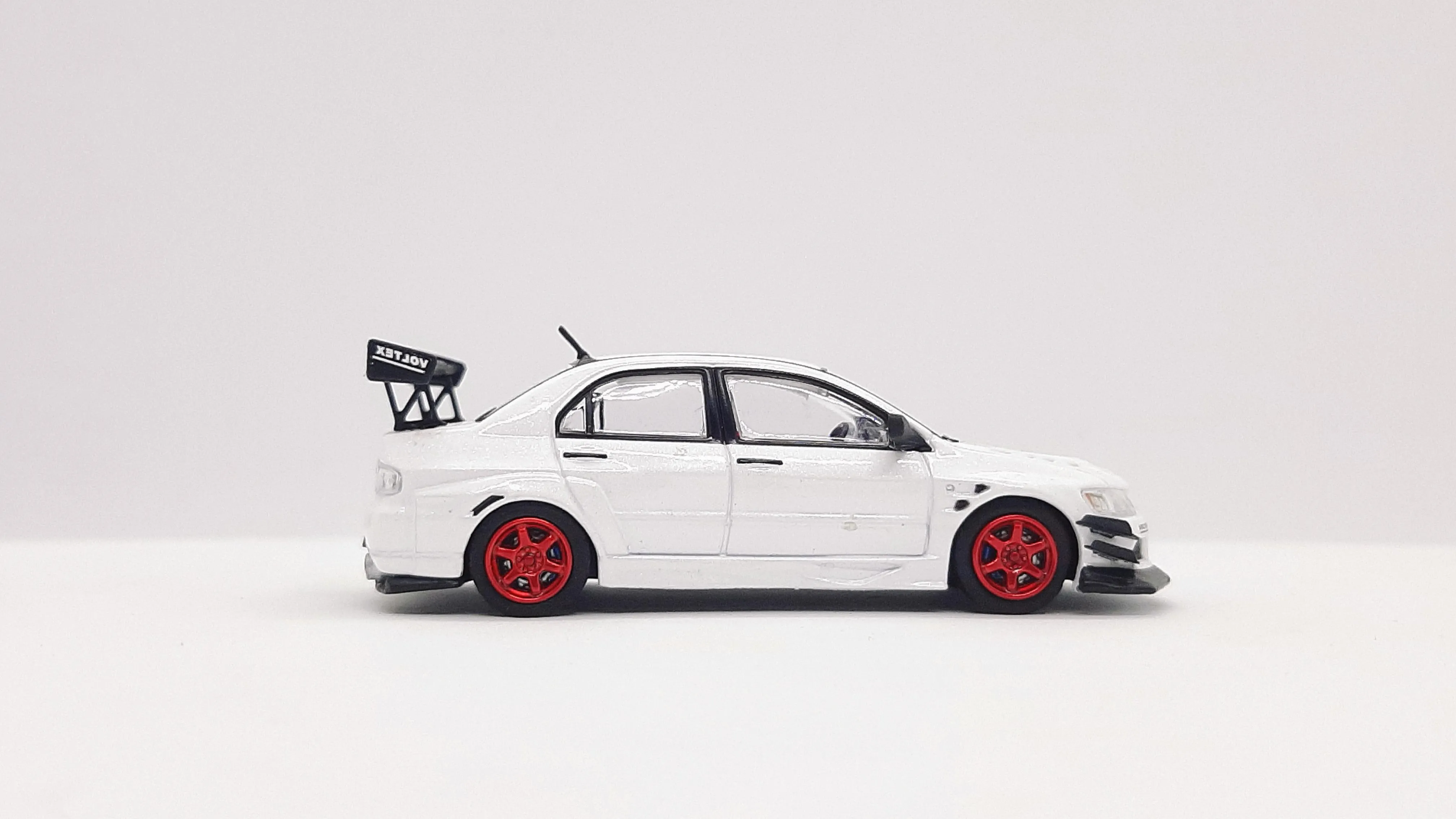 48600 lancer evo 9 diecast display