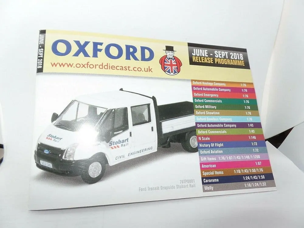 /img/48601-oxford-diecast-collection-display.webp