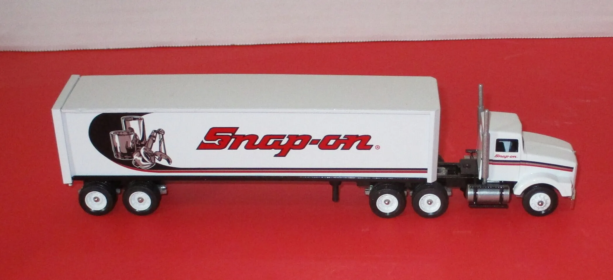 48617 diecast snap on truck details