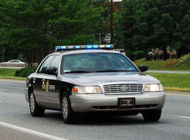 48630 historical patrol car diecast