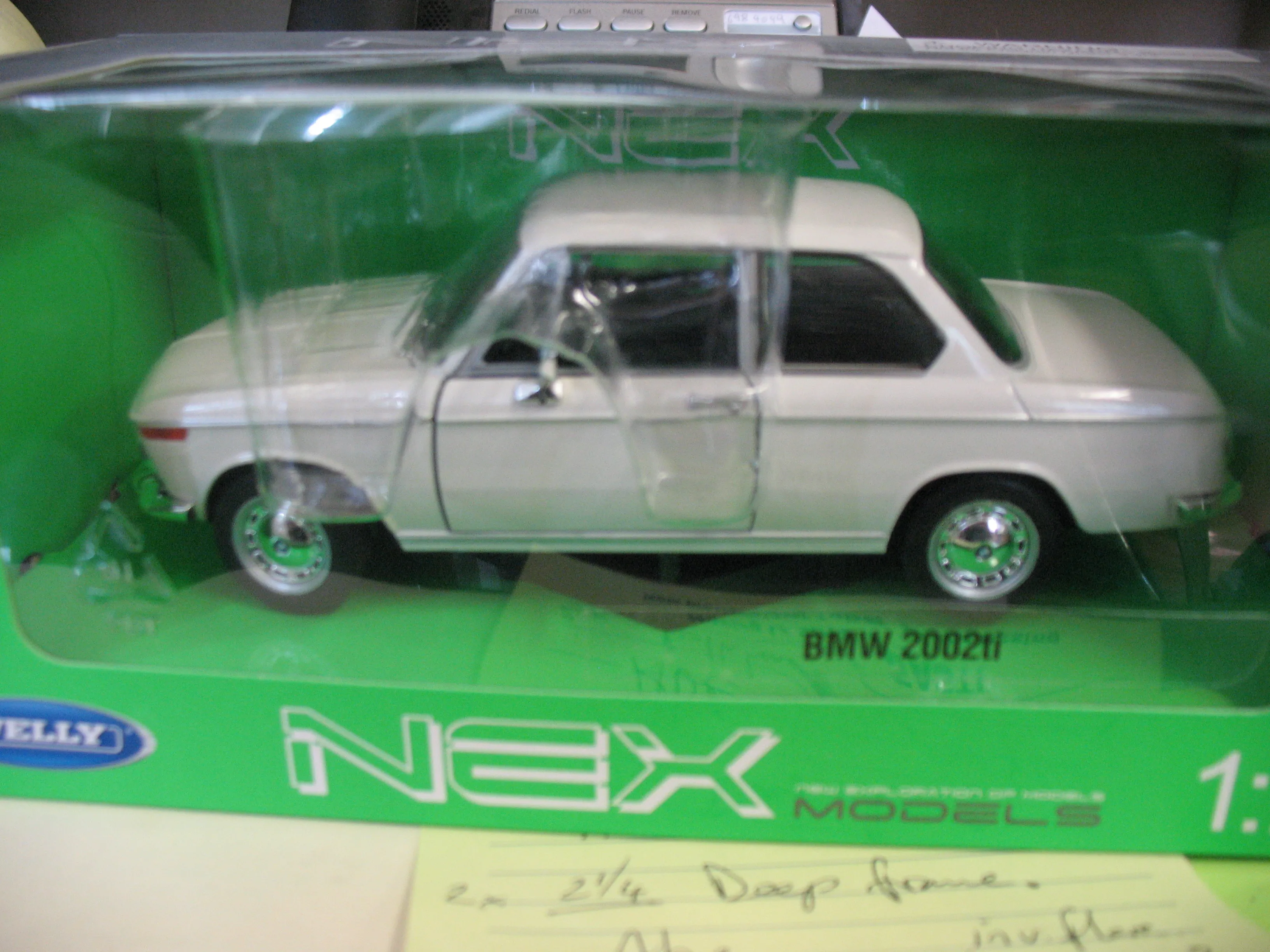 48635 bmw 2002 diecast design