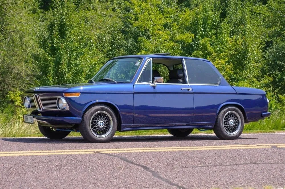 48635 bmw 2002 diecast original