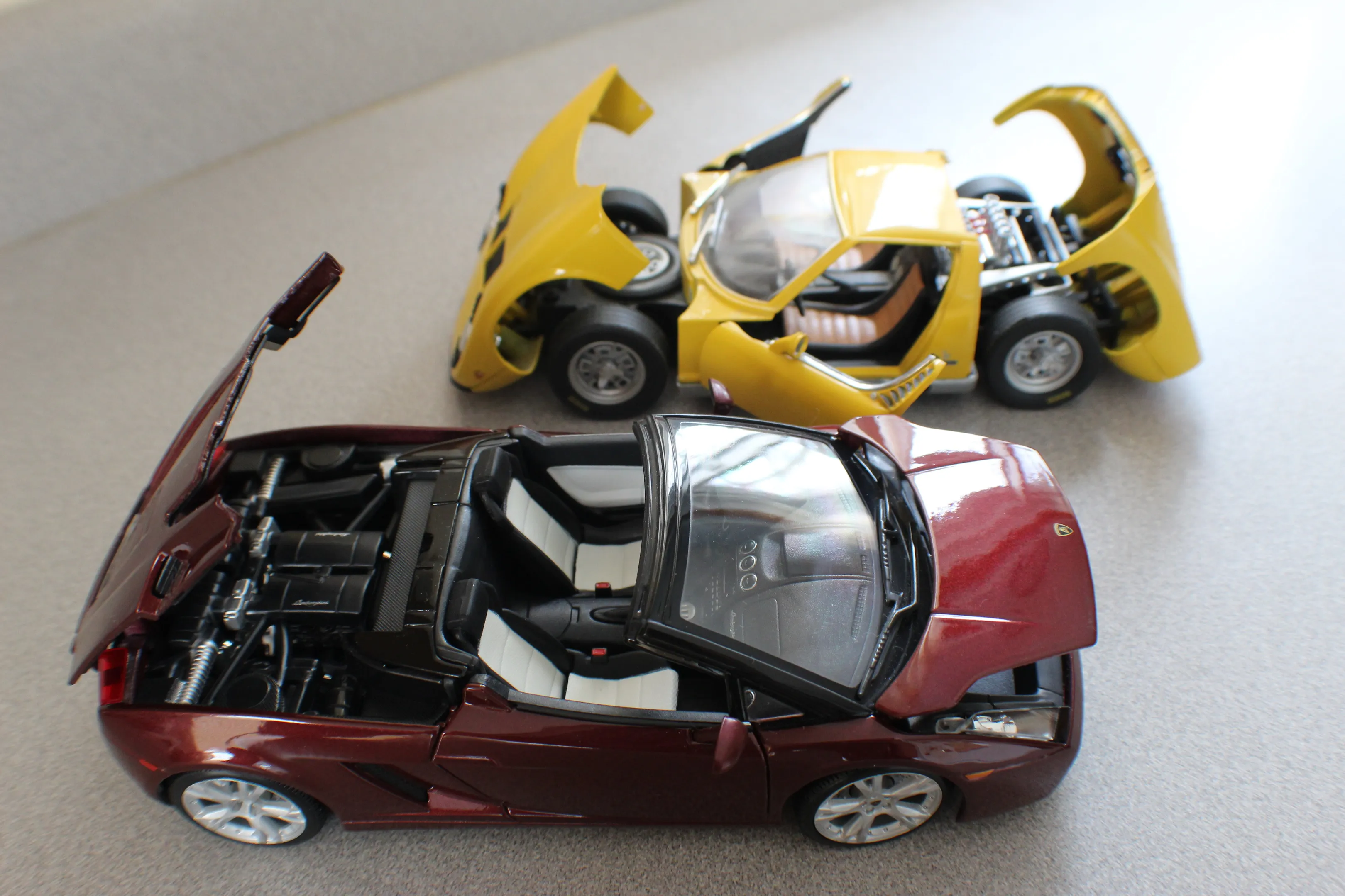 48642 diecast car display