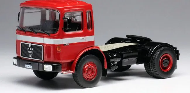 /img/48648-ixo-diecast-models-collection.webp