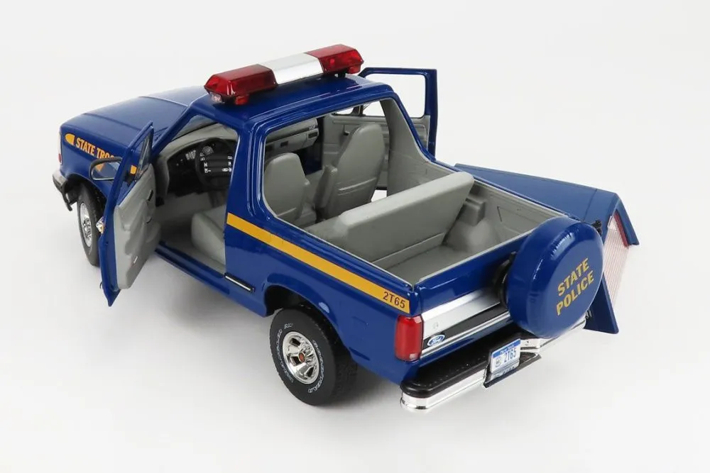 48652 diecast scale comparison