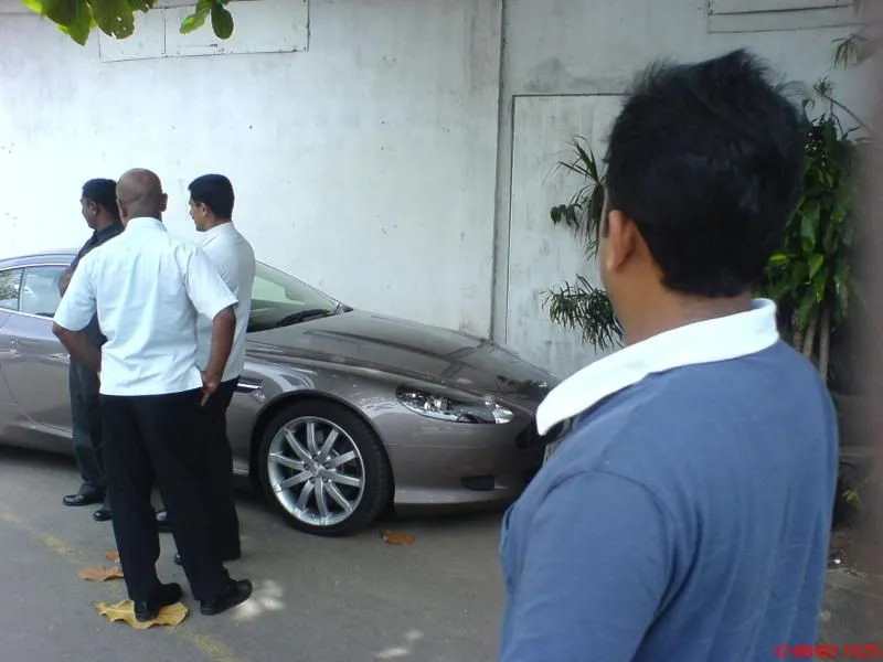 48665 diecast car suv