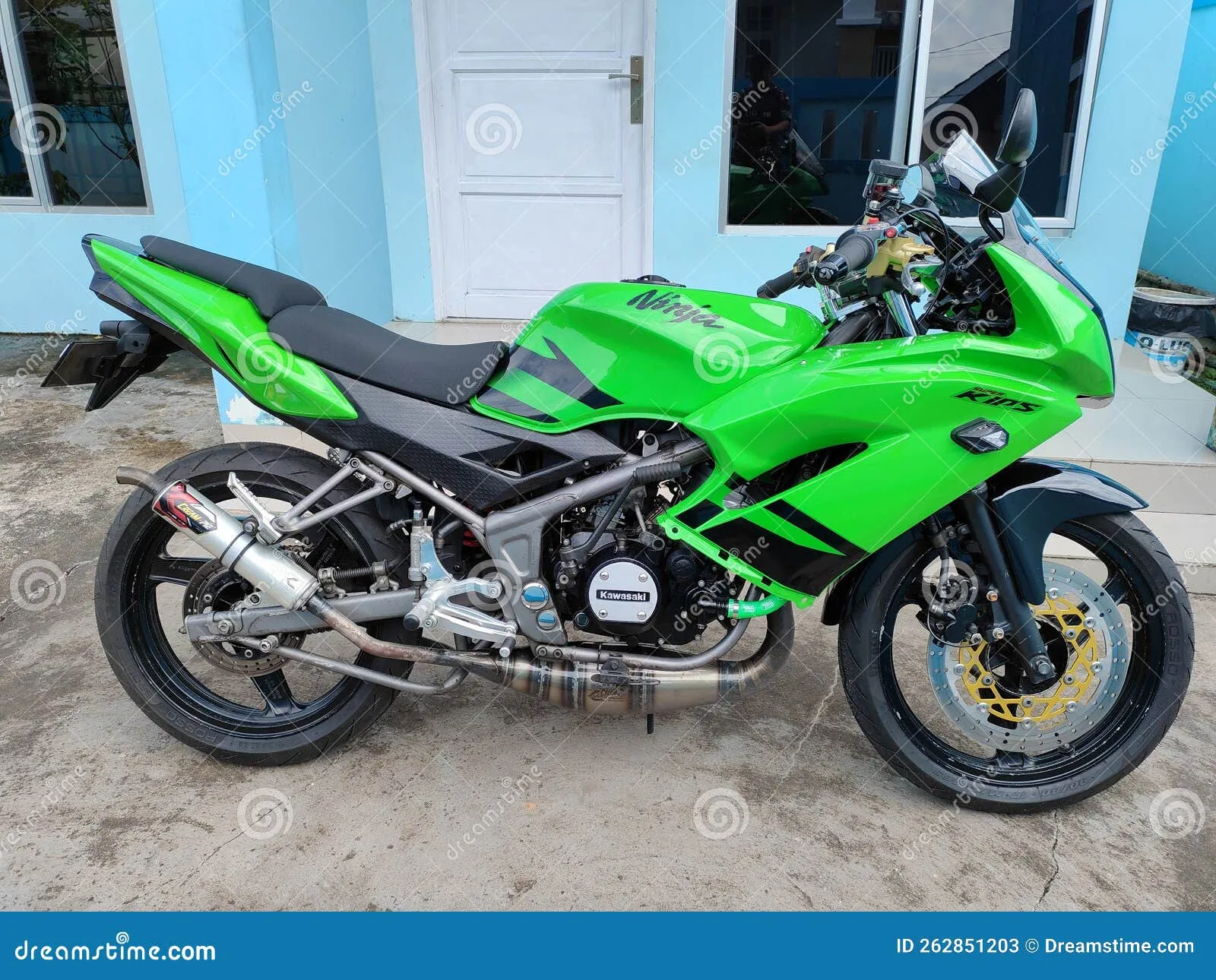 48667 ninja rr diecast model packaging