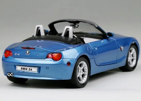 /img/48675-diecast-car-display.webp