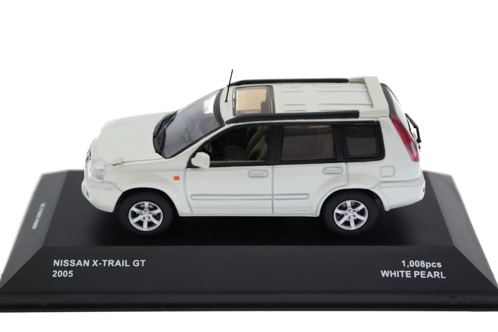 48676 diecast x trail scale