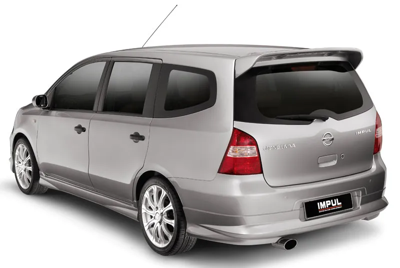 /img/48688-diecast-nissan-grand-livina-cleaning.webp