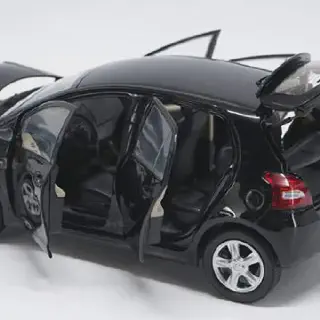 /img/48690-yaris-diecast-display.webp