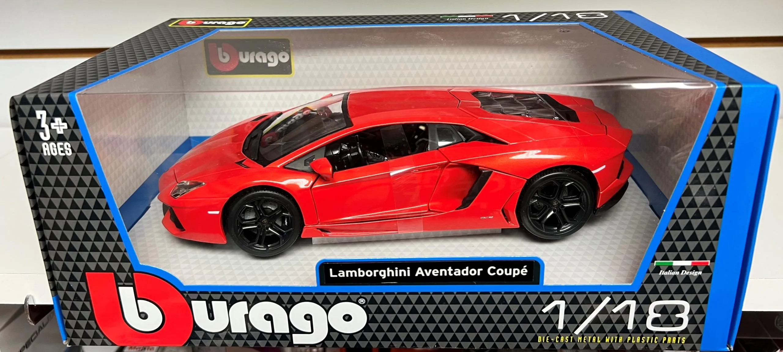 48700 gold lamborghini aventador diecast interior
