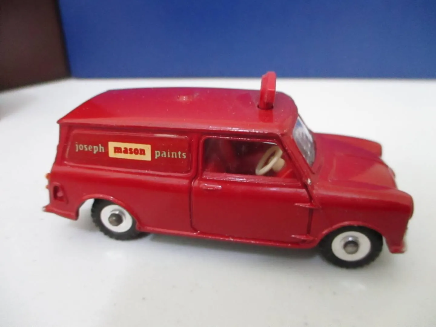 48701 dinky toys innovation