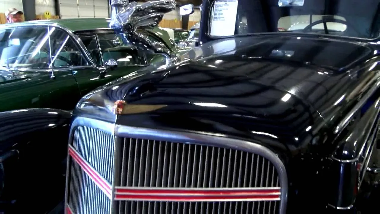 48719 diecast car visual appeal