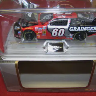 /img/48720-diecast-car-display.webp