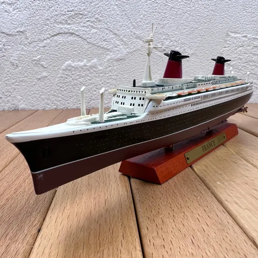 48740 ship diecast models materials