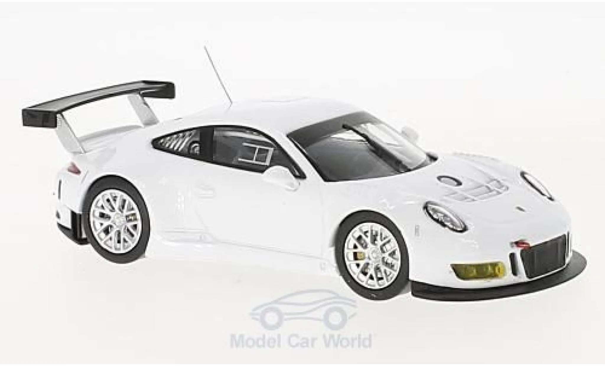 48744 diecast porsche 911 gts detail