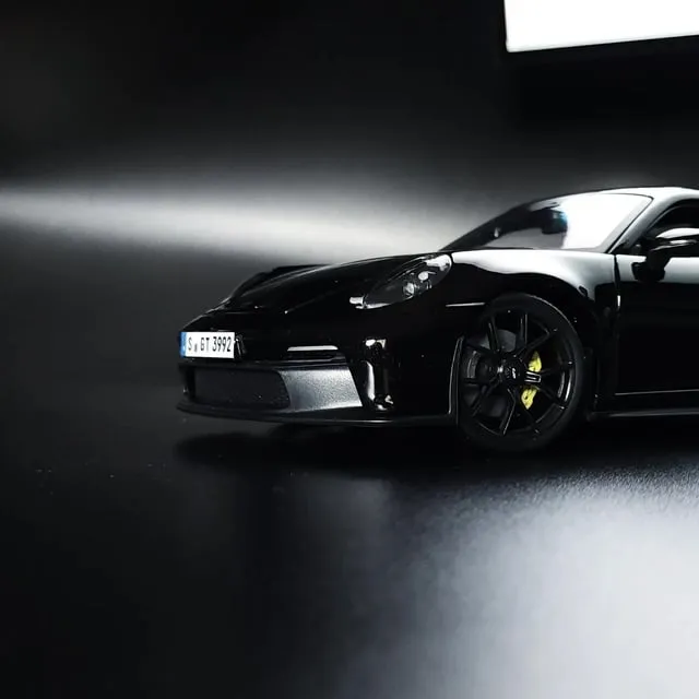 48744 diecast porsche 911 gts interior