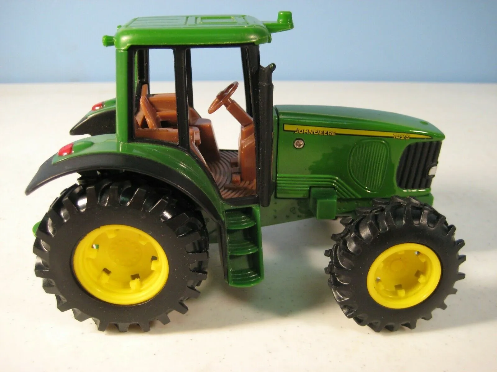 48745 john deere diecast collection