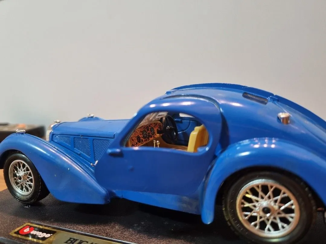 48749 bugatti atlantic exterior