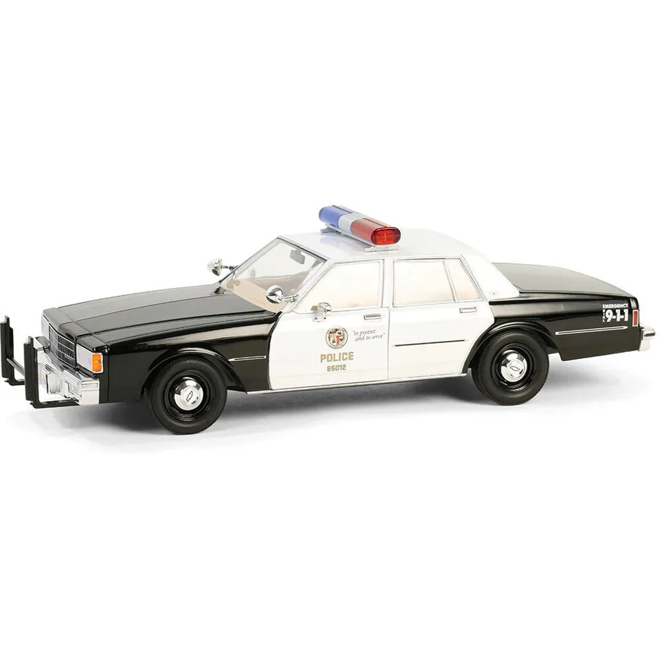 /img/48756-small-diecast-police-car-7.webp