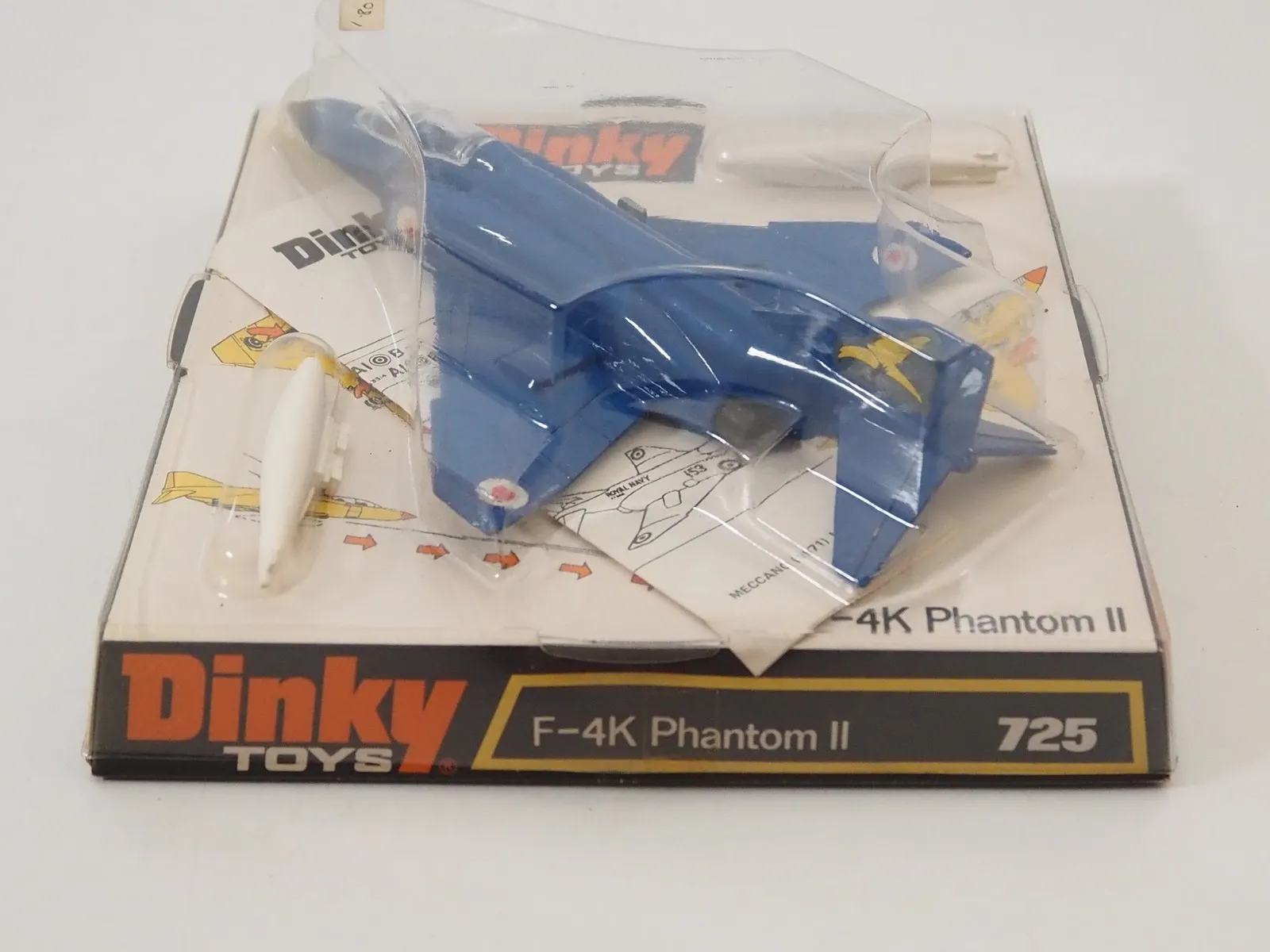 48777 dinky toys military models