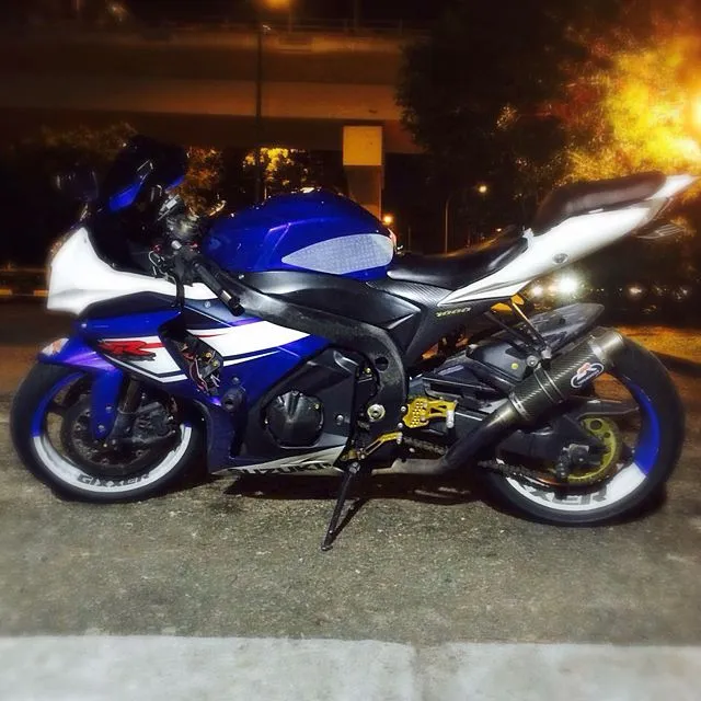 48797 diecast gsxr display