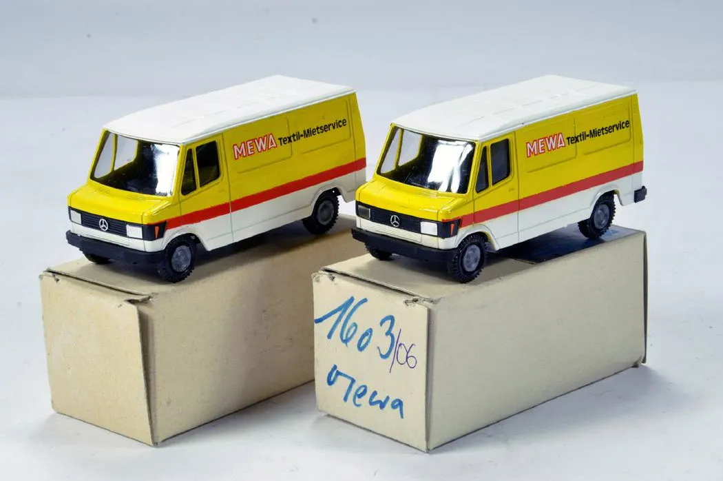 48804 conrad diecast display