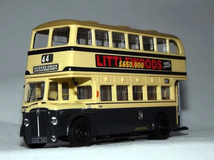 /img/48806-diecast-model-bus-collection.webp