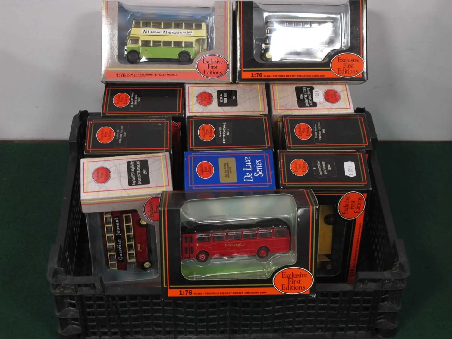 48806 diecast model bus shipping
