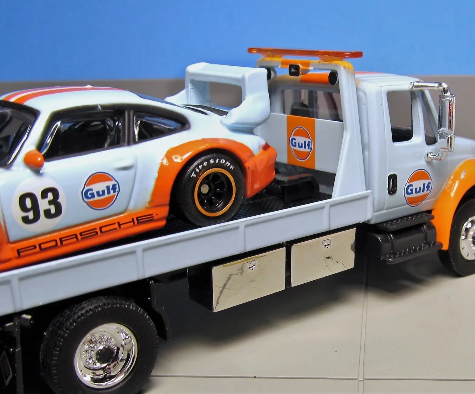 48813 collecting gulf diecast