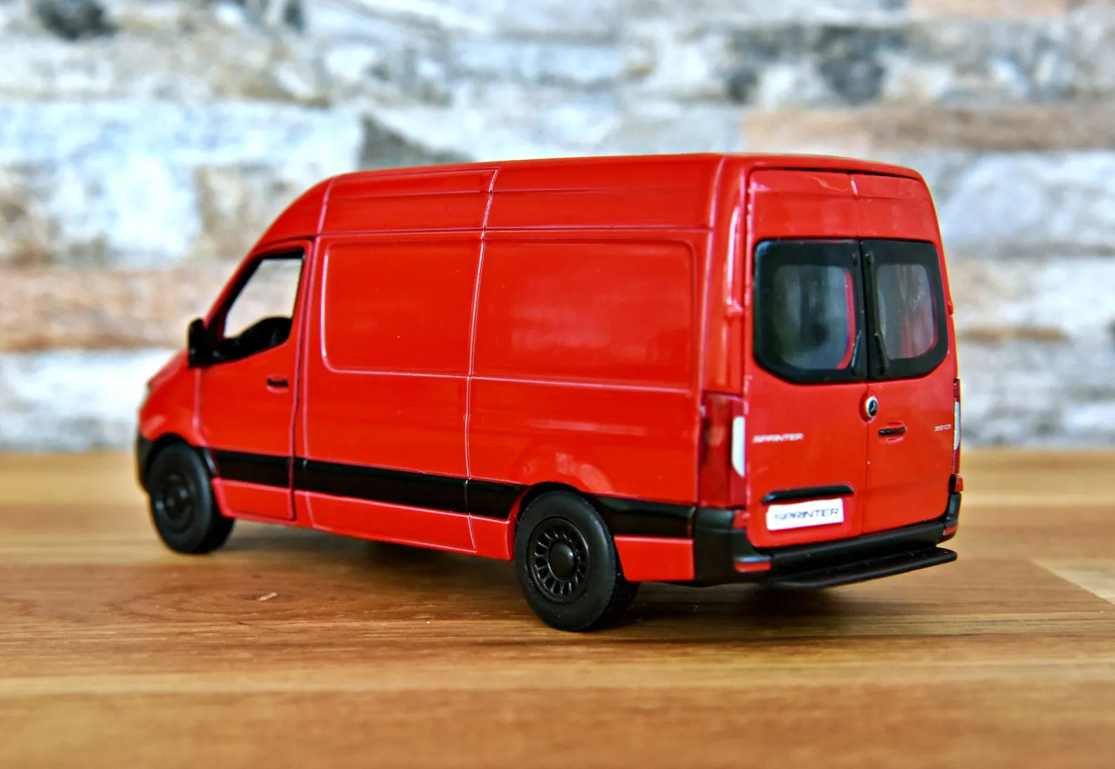 48817 diecast sprinter van collectible display