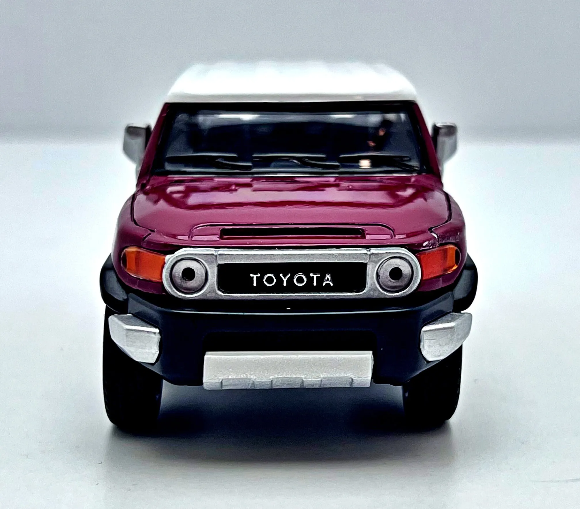 48844 fj cruiser diecast model 4 overview