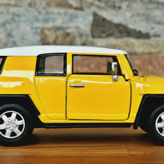 /img/48844-fj-cruiser-diecast-model-5-overview.webp
