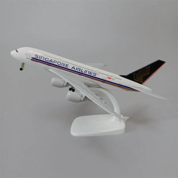 /img/48855-diecast-airplane-collection-care.webp